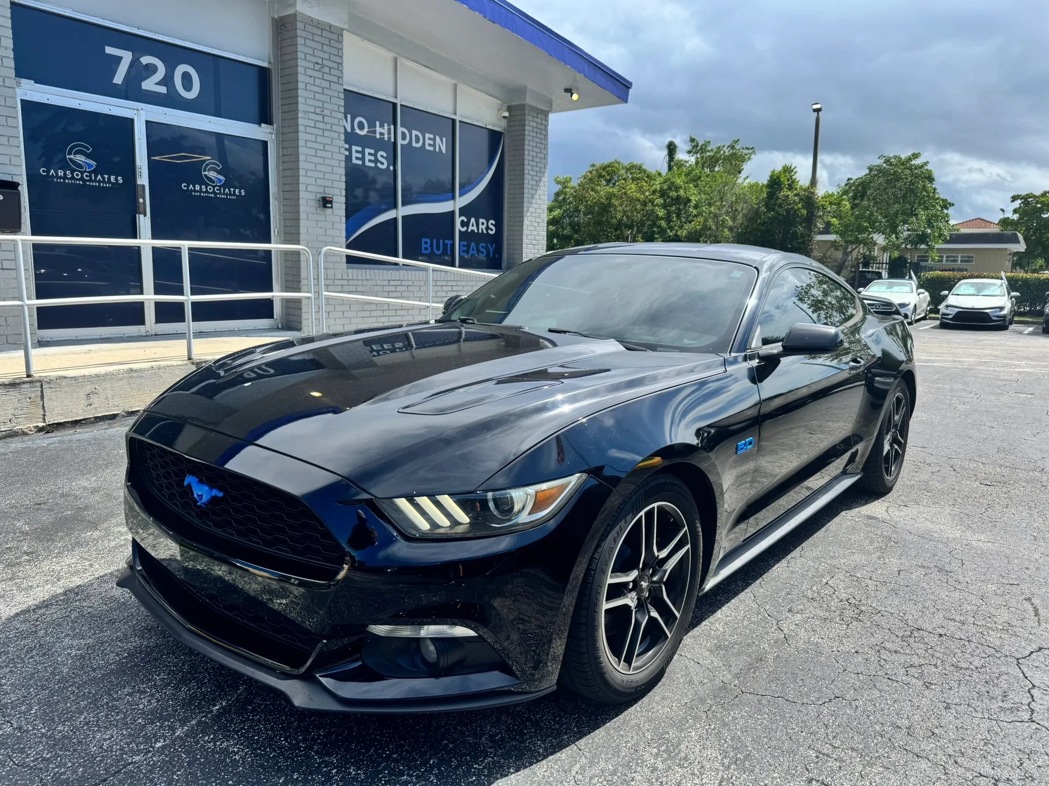 Used 2015 Ford Mustang GT RWD image 1