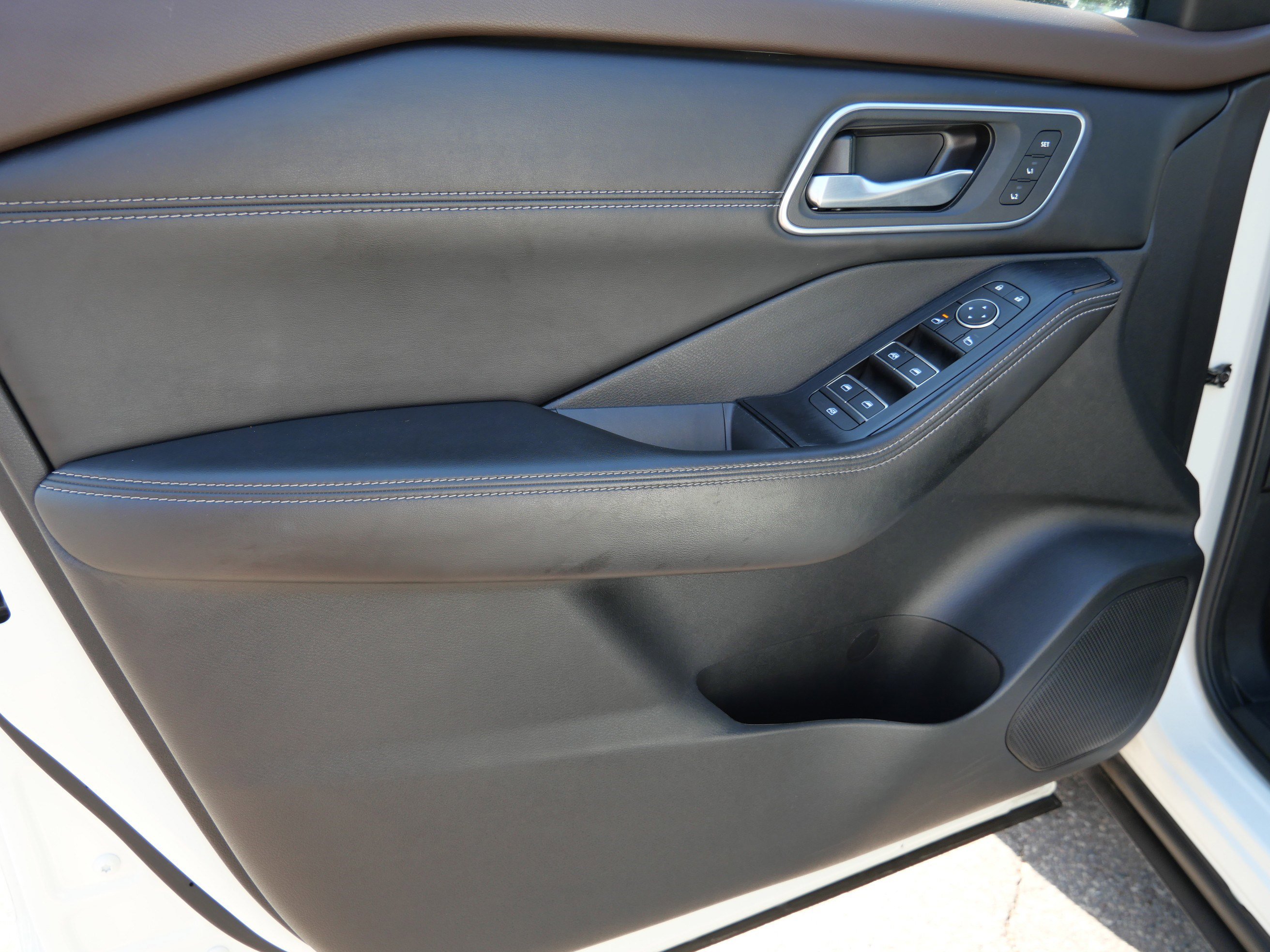 Used 2021 Nissan Rogue Platinum AWD/4WD image 12