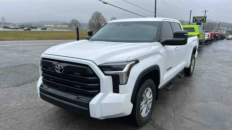 Used 2023 Toyota Tundra SR5 w/ SR5 Premium Package AWD/4WD image 5
