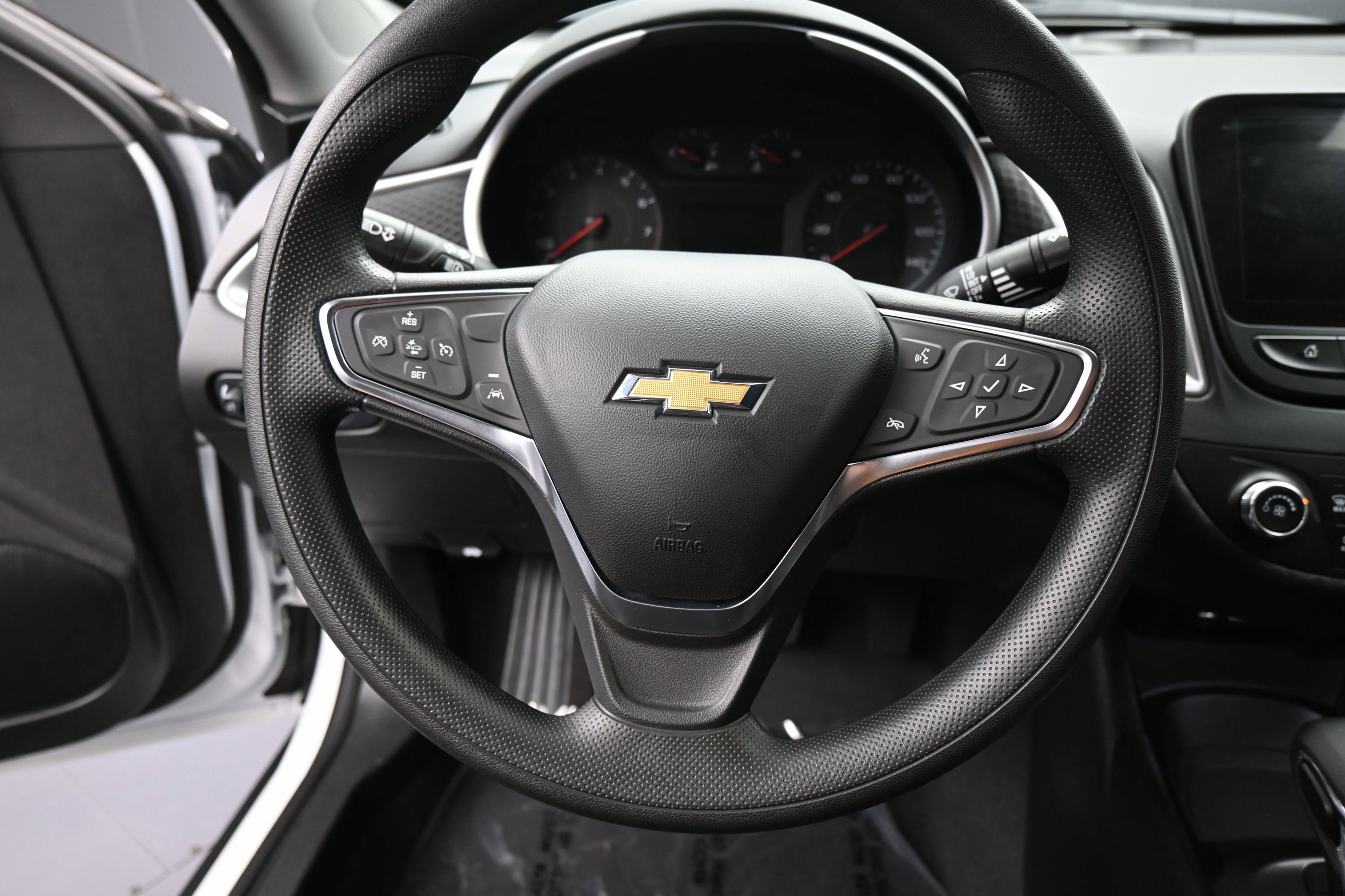 Used 2024 Chevrolet Malibu LS FWD image 14