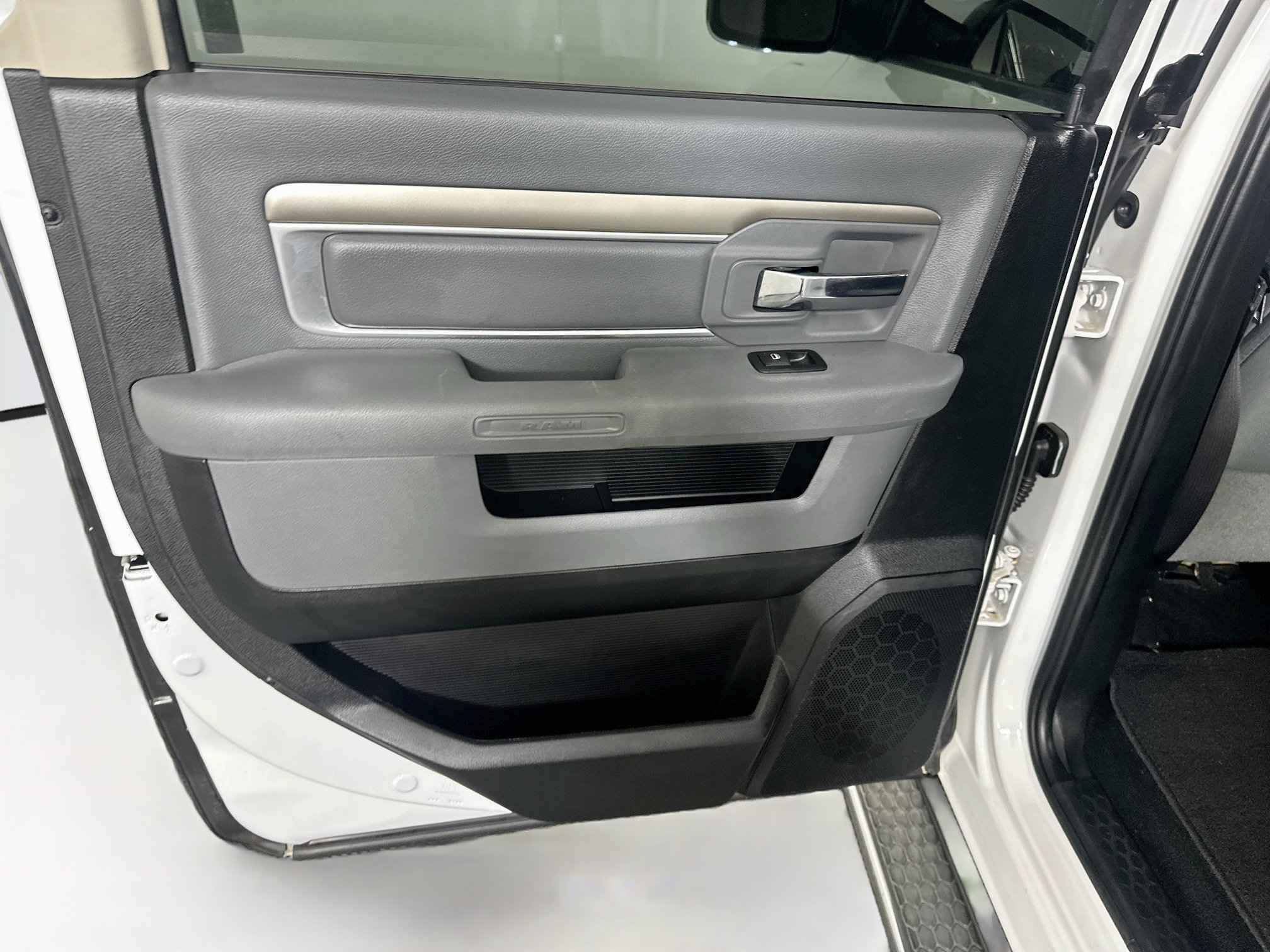 Used 2016 RAM 1500 Lone Star RWD image 25