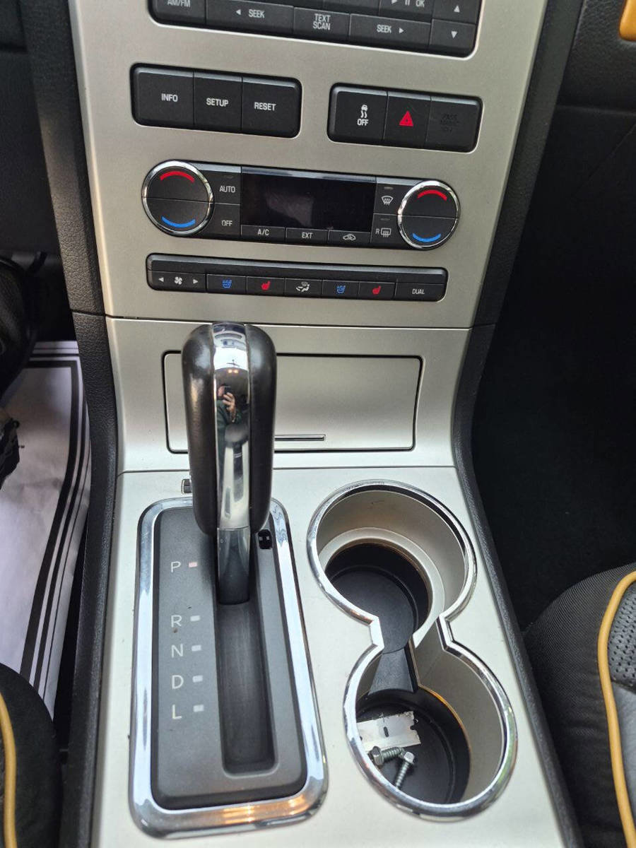 Used 2010 Lincoln MKX AWD image 43