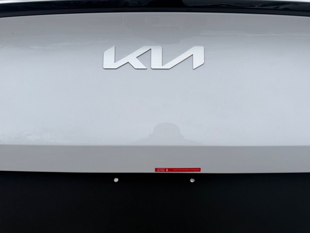 New 2026 Kia Sportage LX image 17