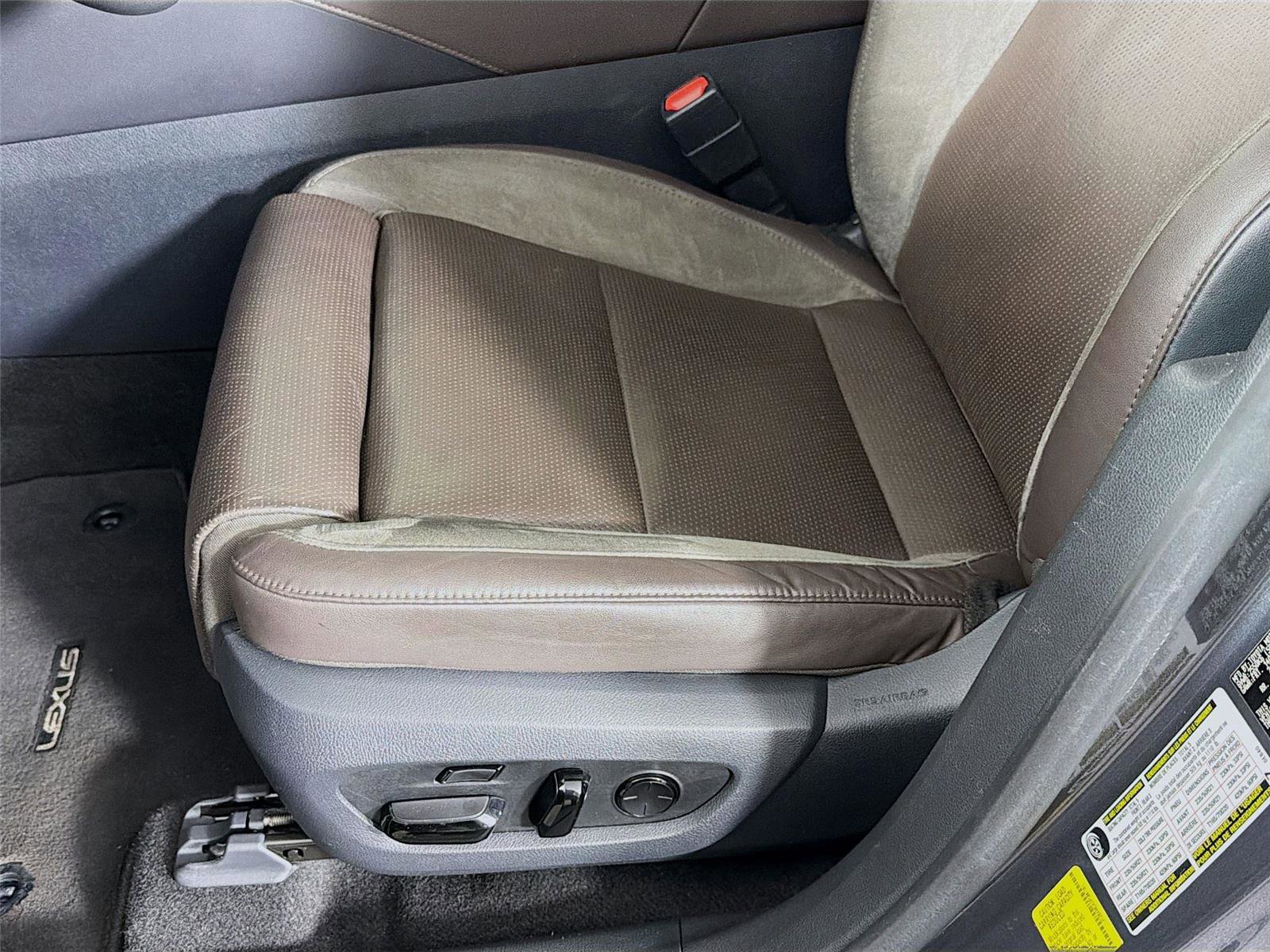 Used 2023 Lexus RX 350 w/ Cold Area Package image 20