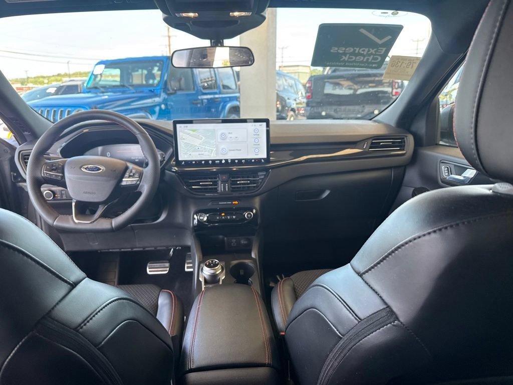 Certified 2023 Ford Escape ST-Line w/ Tech Pack #1 AWD/4WD image 15