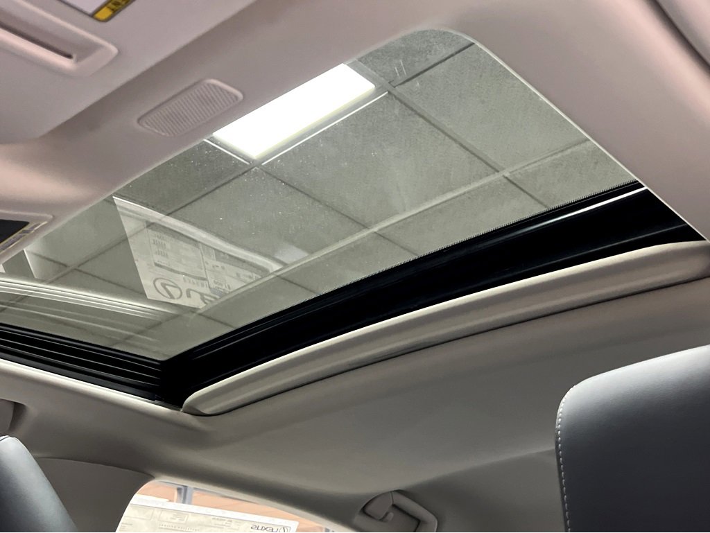 New 2025 Lexus ES 350 w/ Premium Package image 10