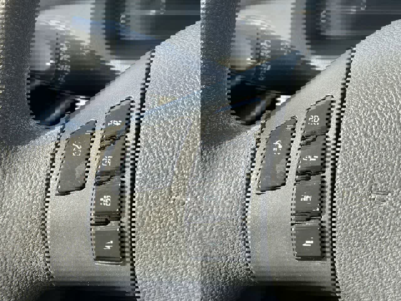 Used 2010 Chevrolet HHR LT image 23