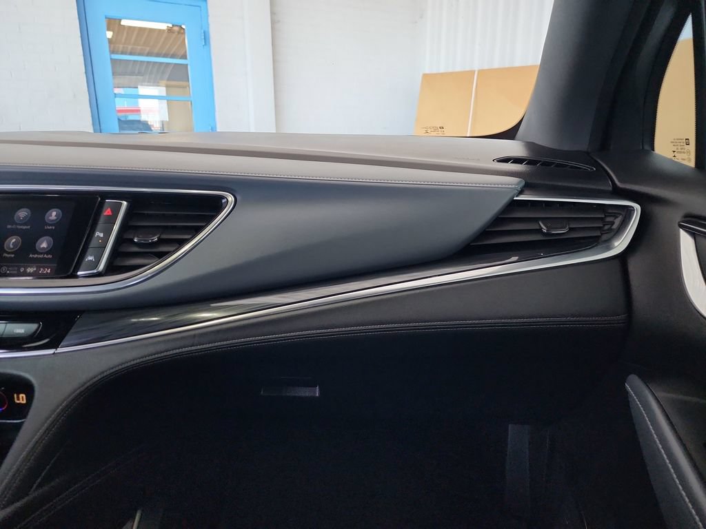 Used 2022 Buick Enclave Essence w/ Sport Touring Edition FWD image 28