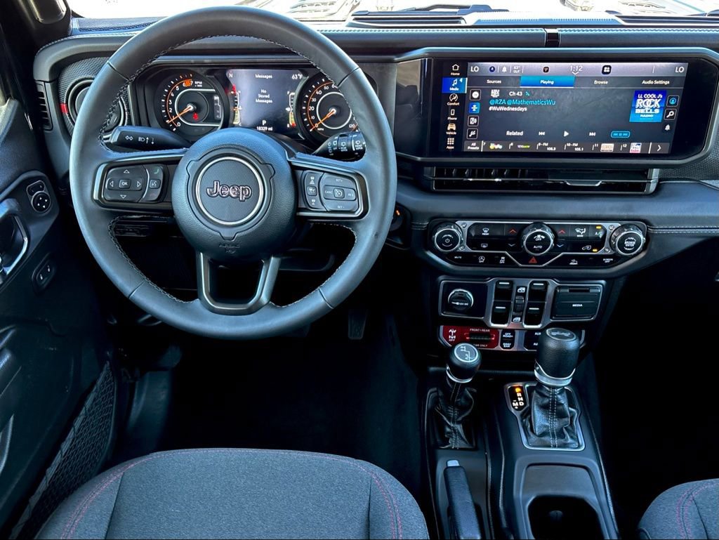 Used 2025 Jeep Wrangler Unlimited Rubicon image 23