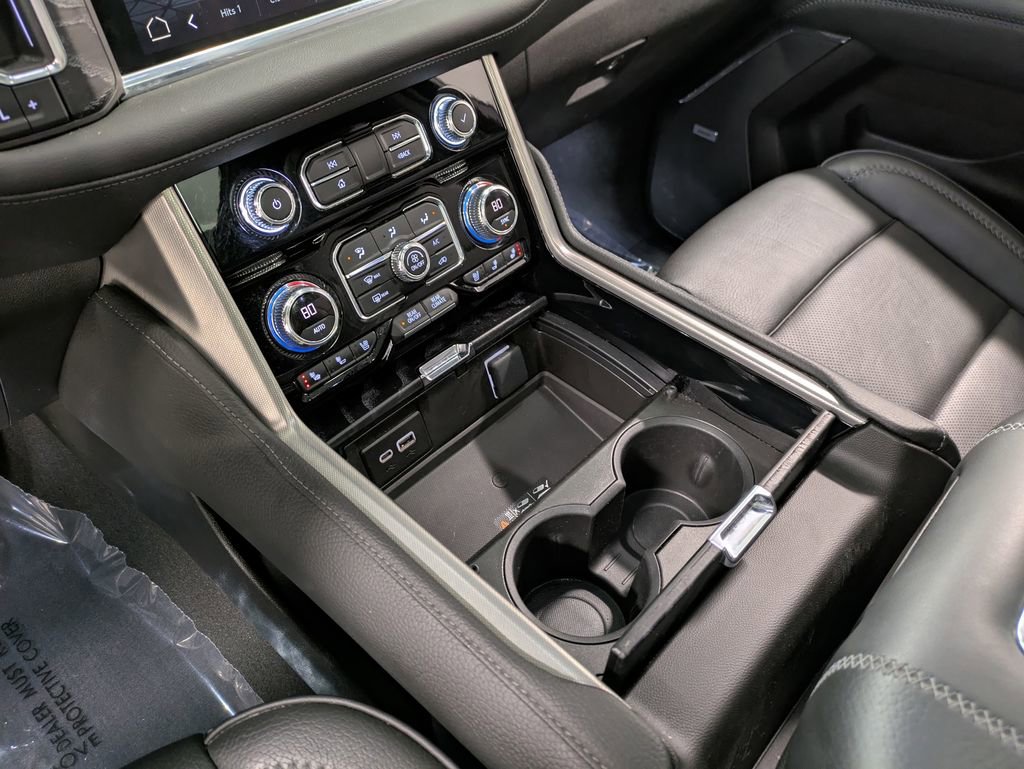 Used 2023 GMC Yukon Denali w/ LPO, Floor Liner Package image 14