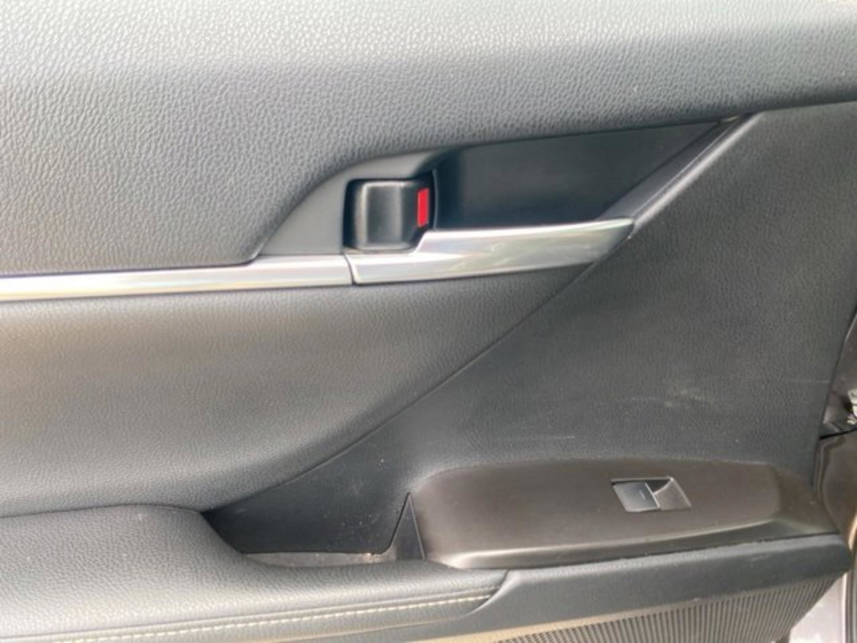 Used 2022 Toyota Camry XSE w/ Navigation Package image 30