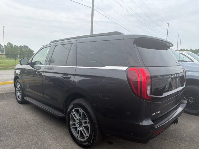 Used 2025 Ford Expedition Active AWD/4WD image 11