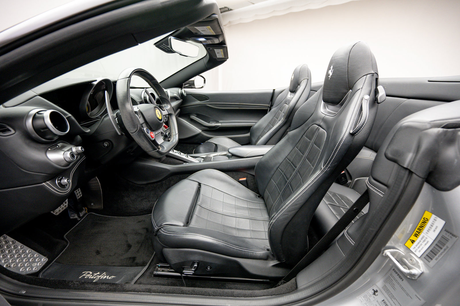Used 2019 Ferrari Portofino RWD image 18