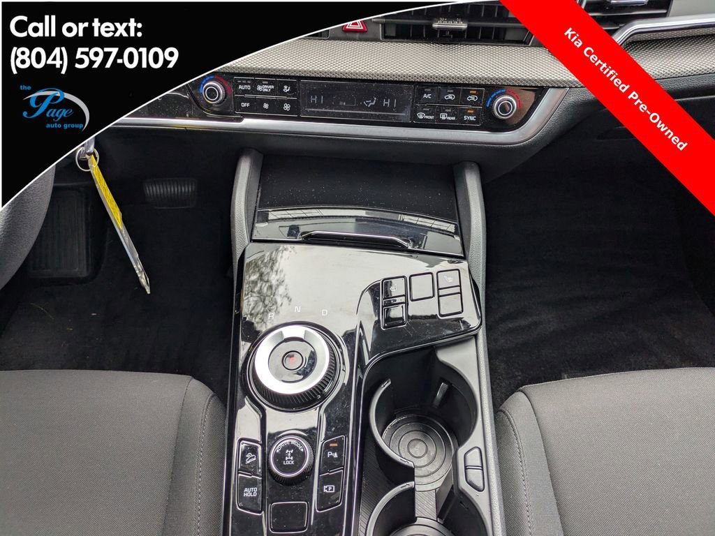 Used 2025 Kia Sportage LX image 19