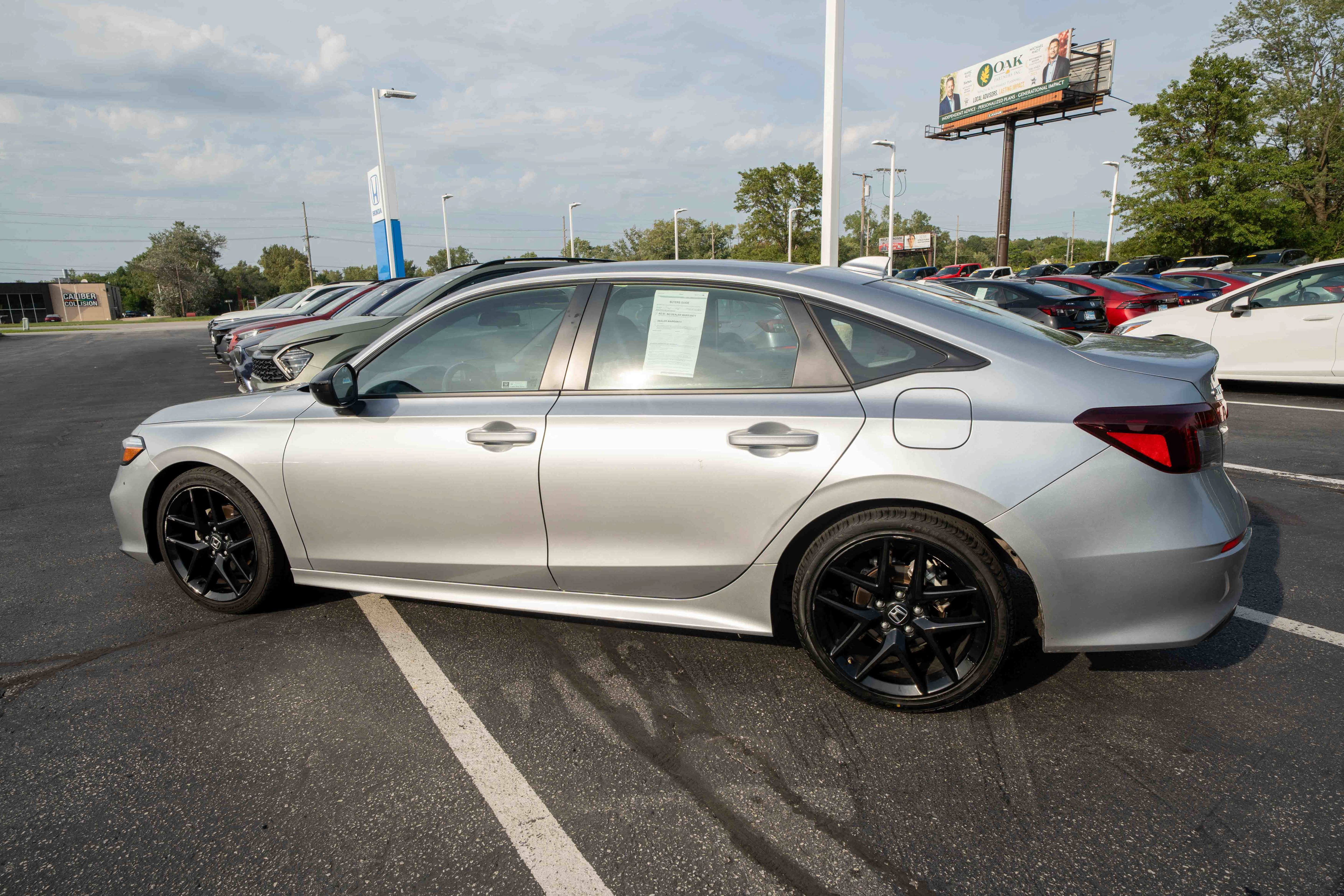 Used 2025 Honda Civic Sport image 4