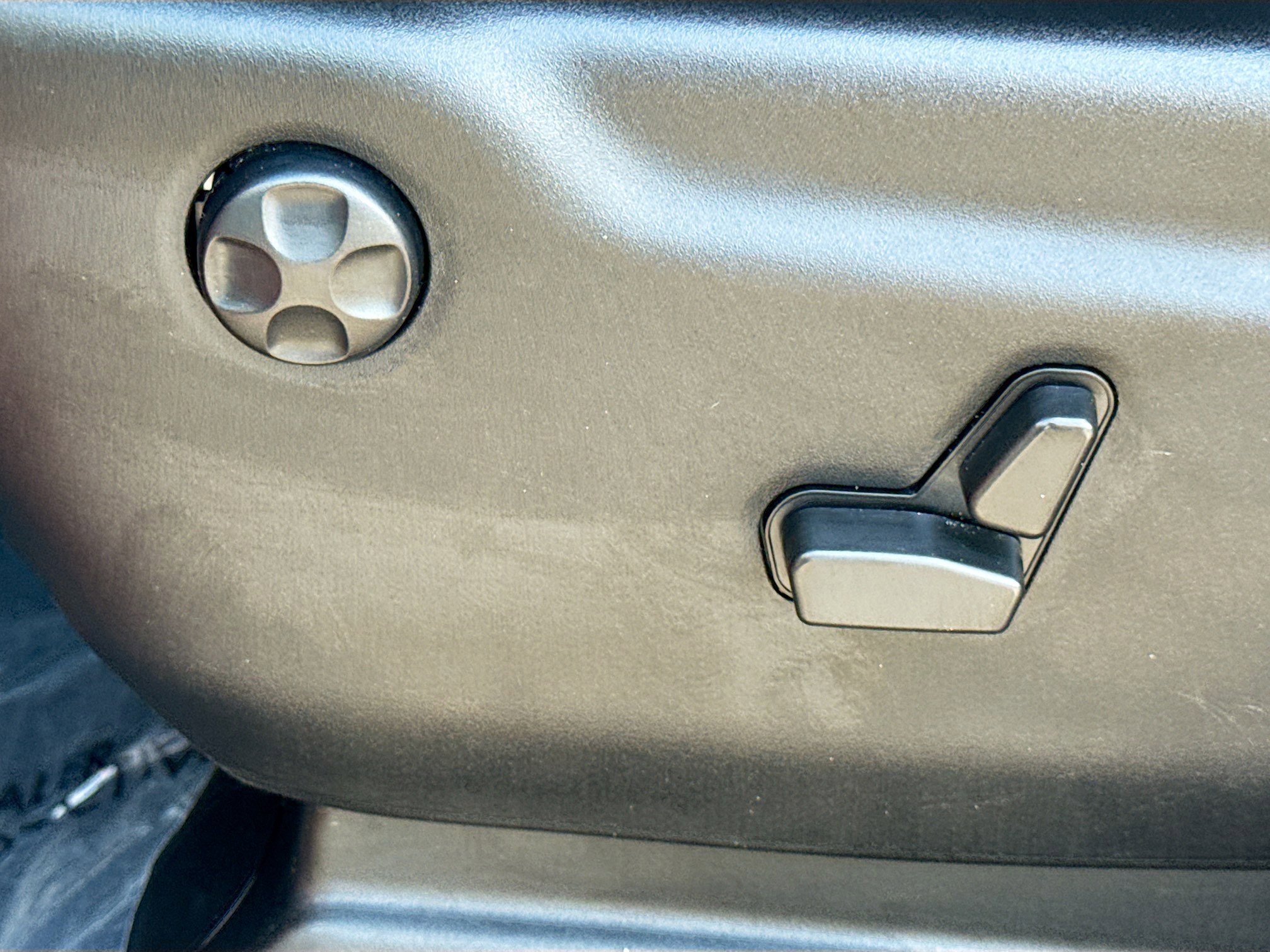 Used 2022 Dodge Durango SXT image 24