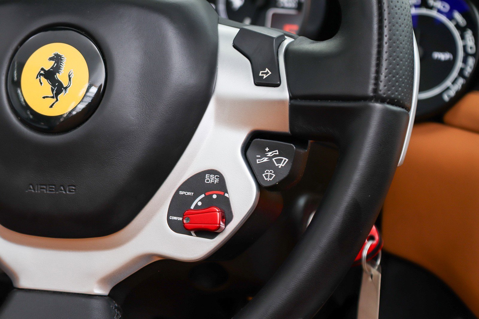 Used 2017 Ferrari California T RWD image 29