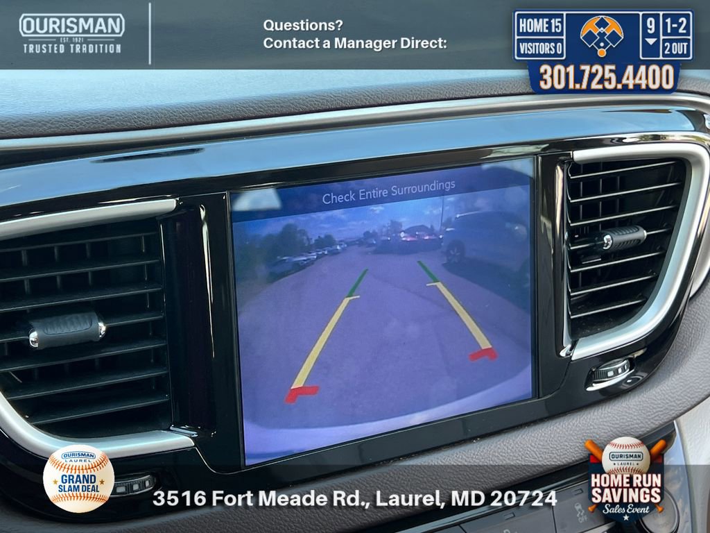 Used 2017 Chrysler Pacifica Touring-L w/ Tire & Wheel Group image 12