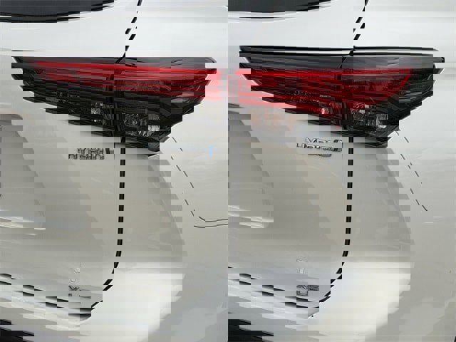 Used 2020 Toyota Highlander XLE image 7