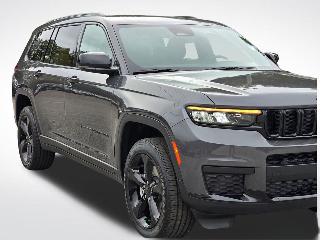New 2025 Jeep Grand Cherokee L Altitude image 40