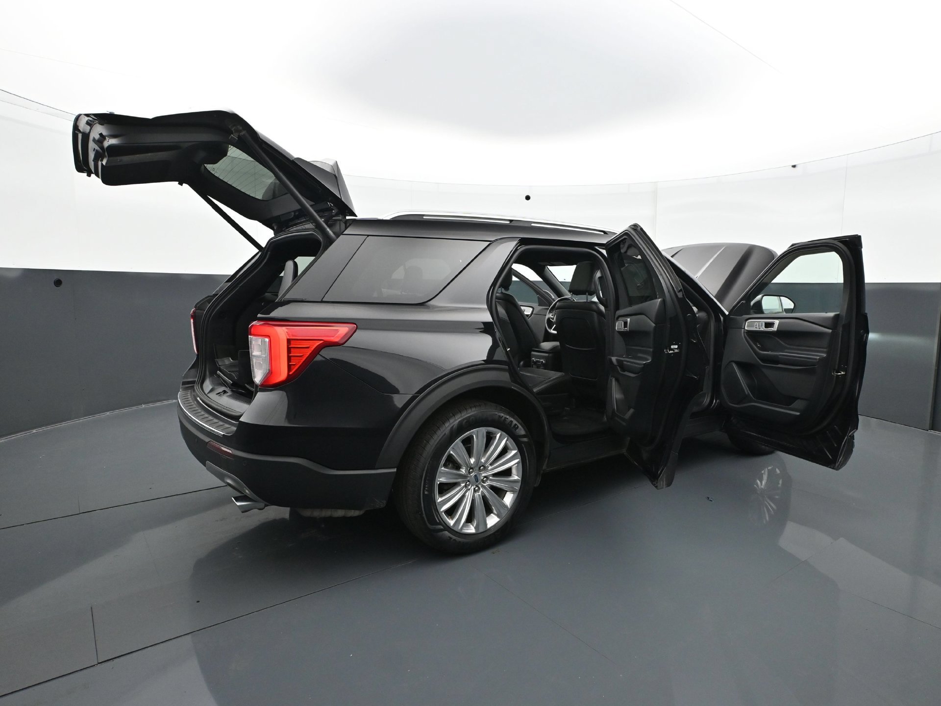 Used 2020 Ford Explorer Limited AWD/4WD image 38