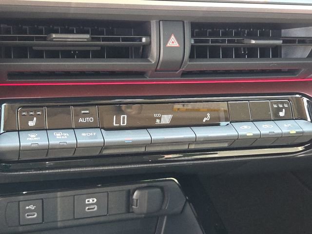 New 2026 Toyota Prius Plug-In Hybrid FWD image 21