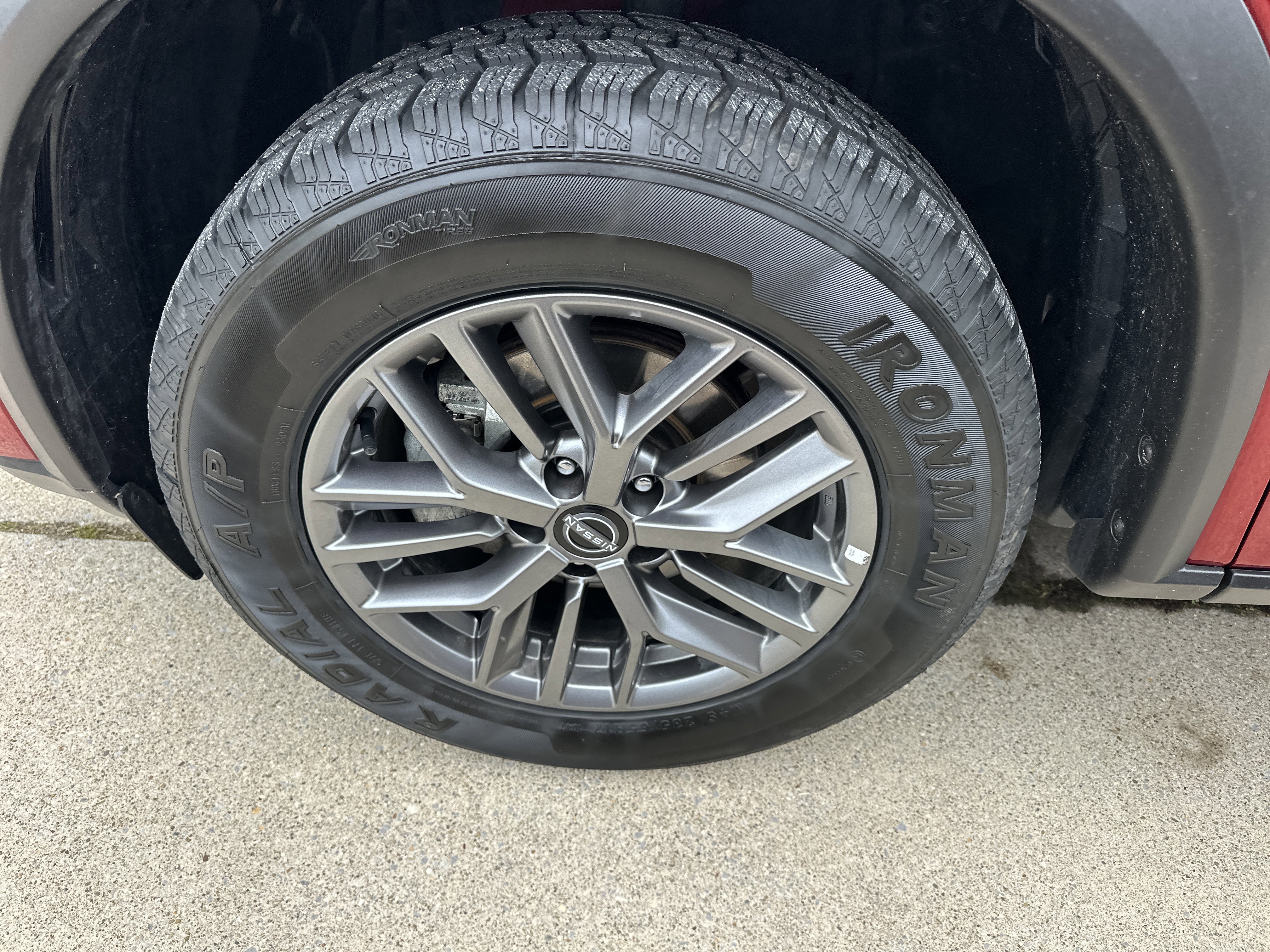 Used 2023 Nissan Rogue S AWD/4WD image 8