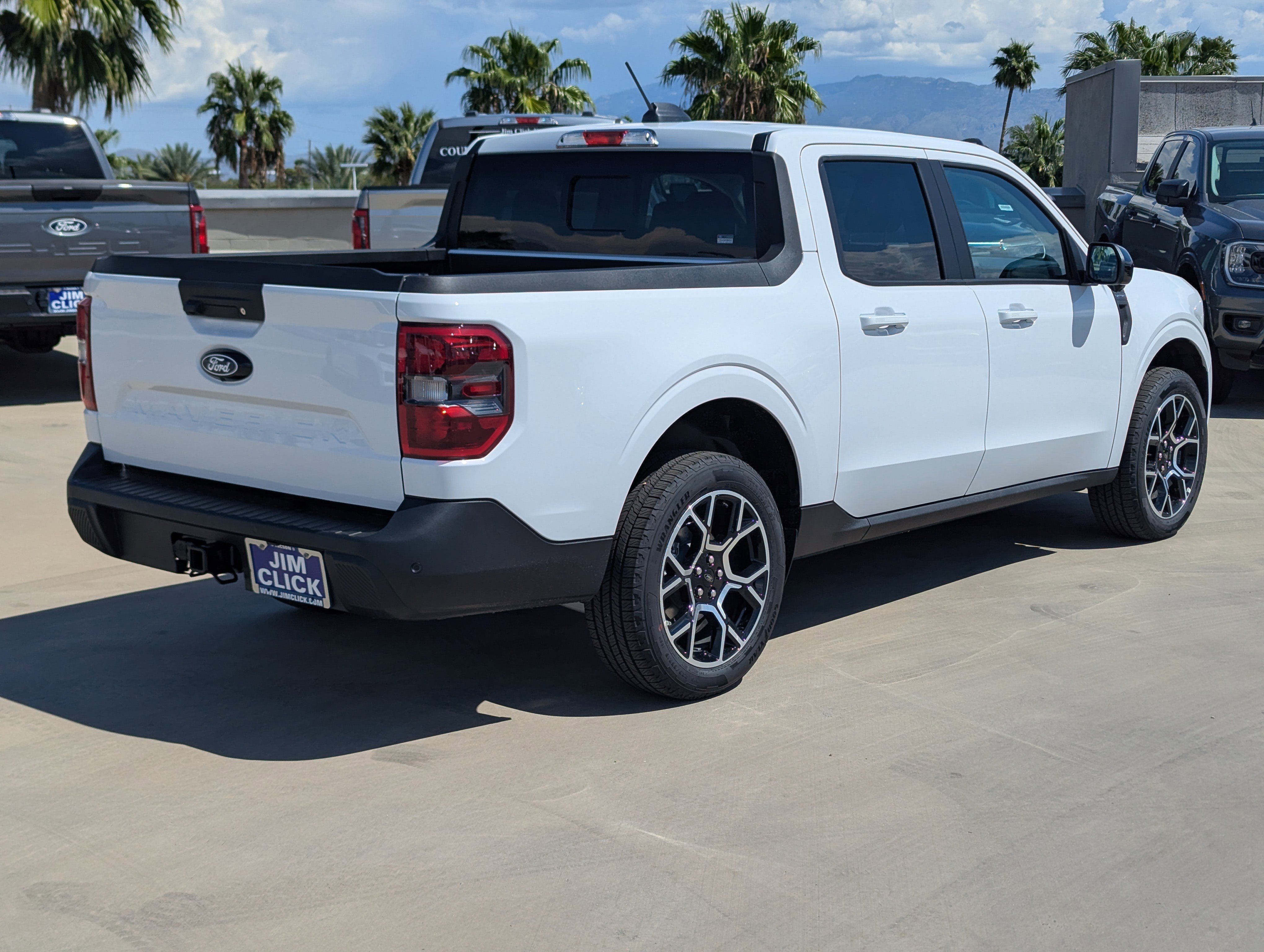 New 2025 Ford Maverick Lariat w/ 4K Tow Package image 2