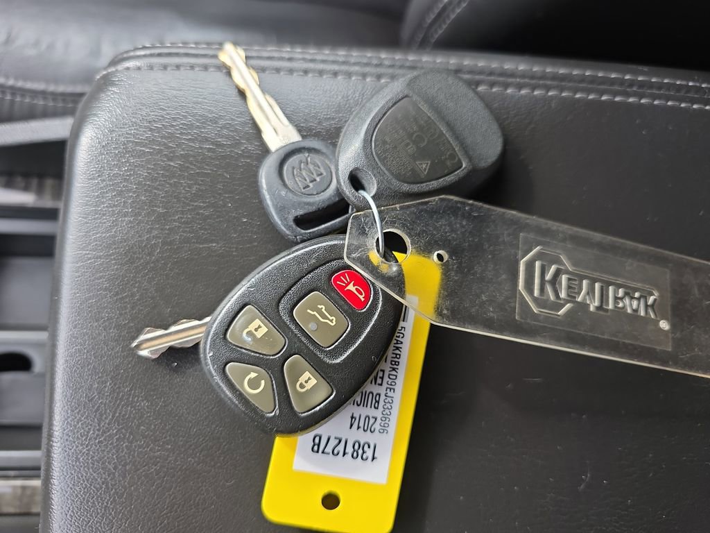 Used 2014 Buick Enclave Leather w/ LPO, Cargo Convenience Pkg image 29