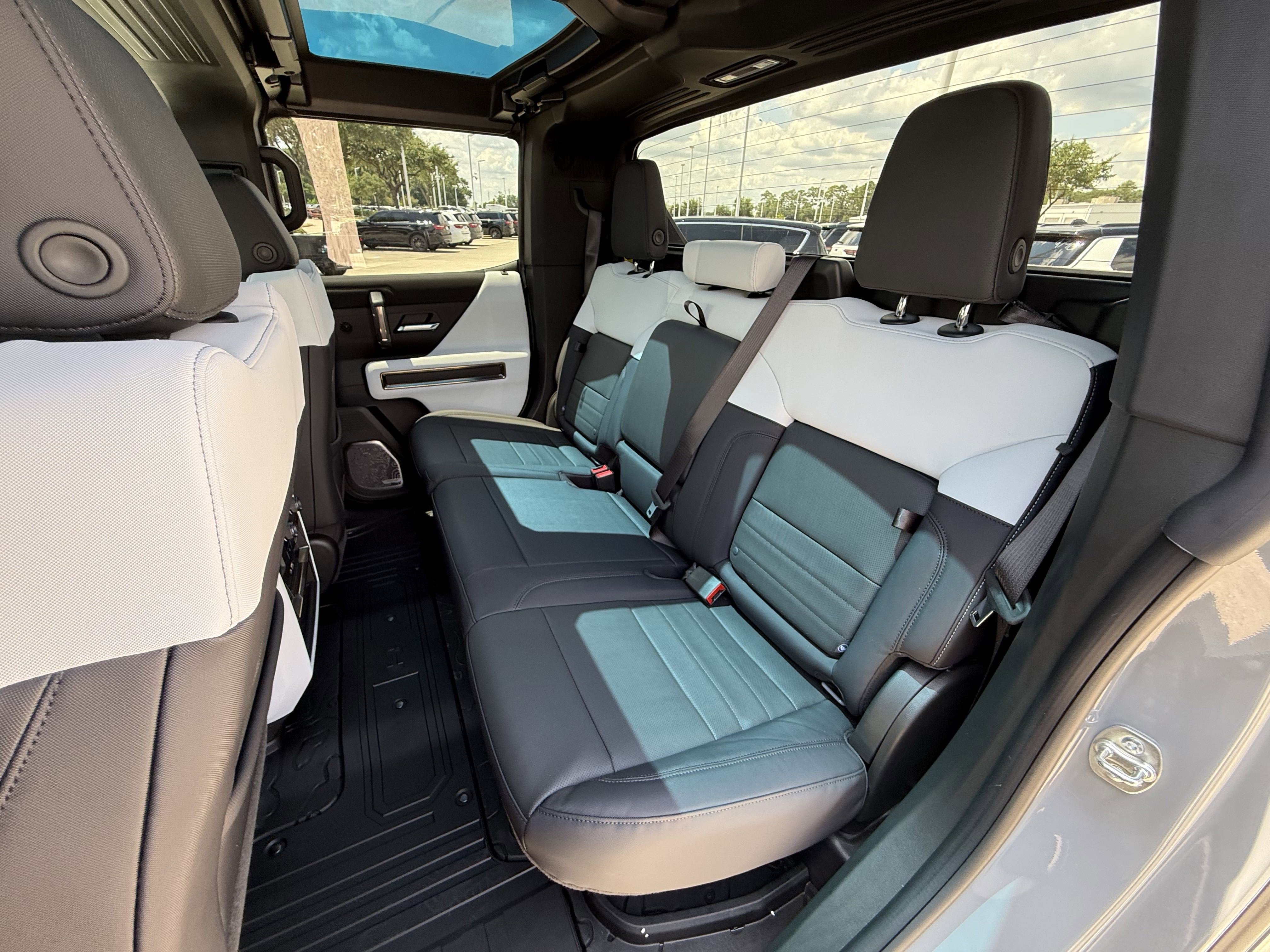 New 2025 GMC Hummer EV 3X w/ Battery Pack, 24 Module Pack image 16