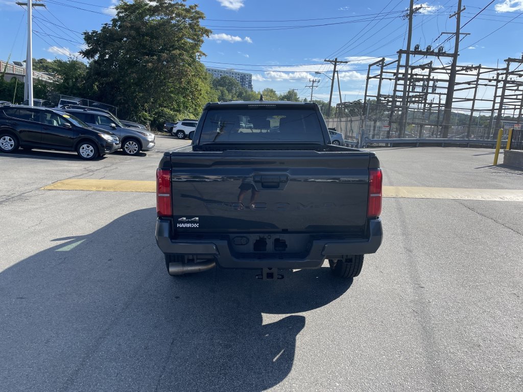Certified 2025 Toyota Tacoma SR5 AWD/4WD image 4