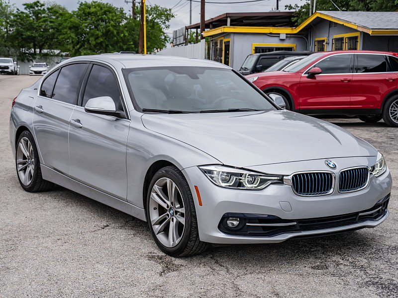Used 2018 BMW 330e RWD image 3