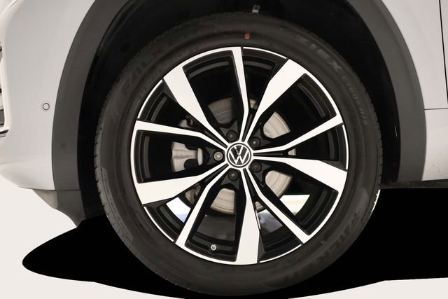 Used 2024 Volkswagen Atlas SEL Premium R-Line image 9