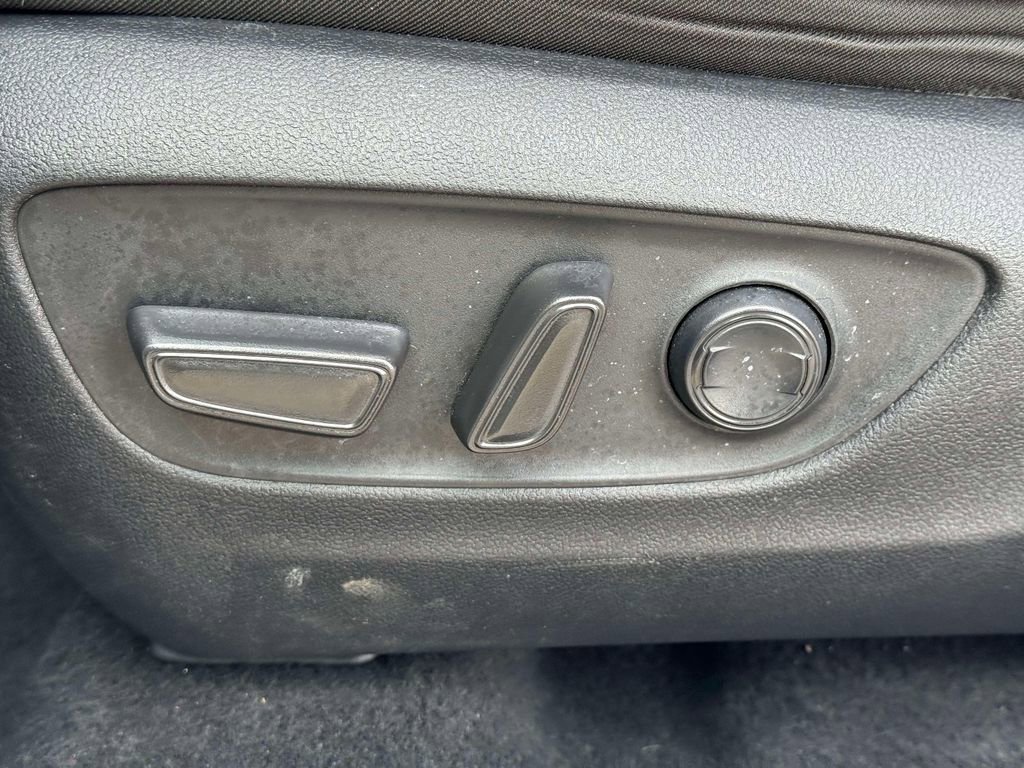 Used 2024 Toyota RAV4 XLE image 18