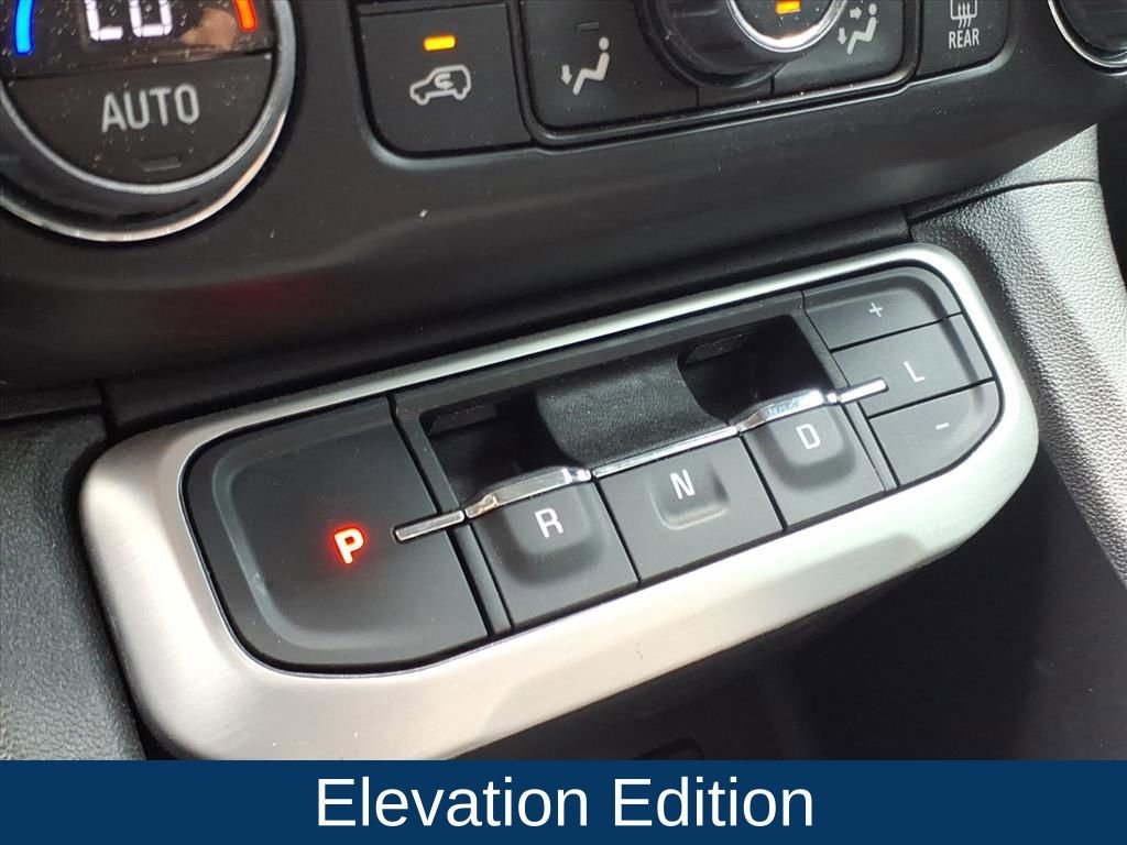 Used 2023 GMC Acadia SLT w/ Elevation Edition image 6