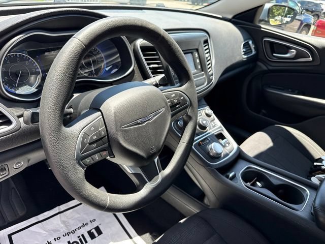 Used 2015 Chrysler 200 Limited FWD image 28