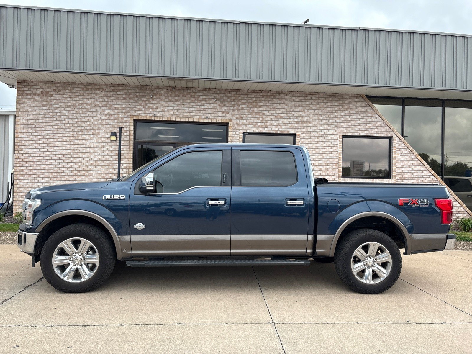 Used 2019 Ford F150 King Ranch w/ Equipment Group 601A Luxury AWD/4WD image 2