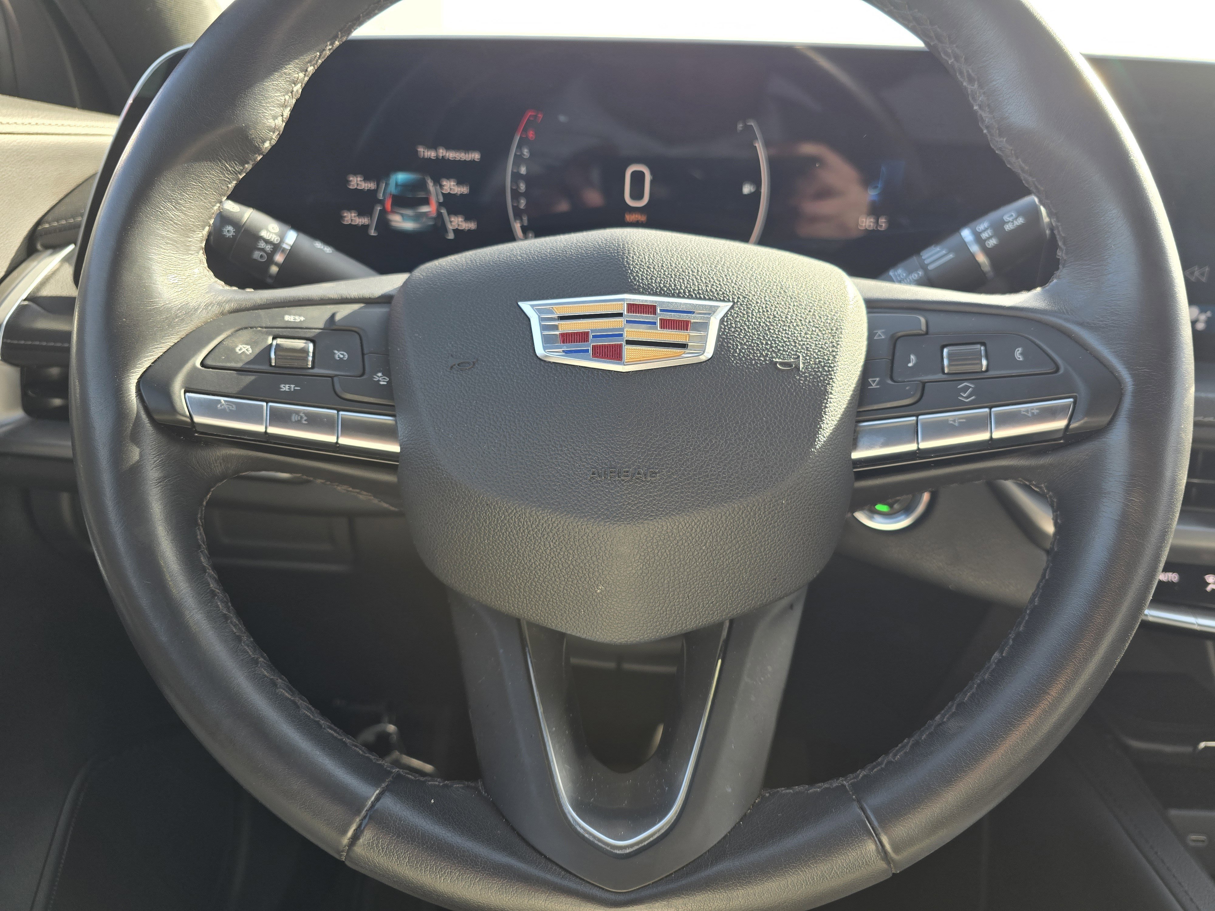 Used 2024 Cadillac XT4 Premium Luxury image 12