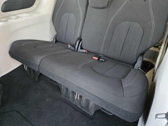 Certified 2023 Chrysler Voyager LX FWD image 31