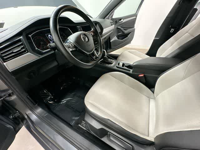 Used 2019 Volkswagen Jetta R-Line w/ R-Line Cold Weather Package FWD image 16