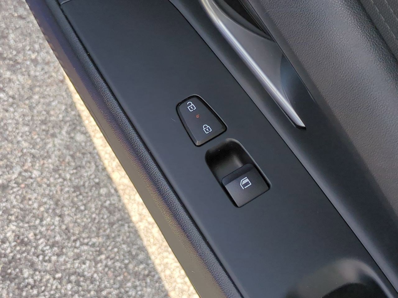 Used 2024 Hyundai Elantra SEL FWD image 40