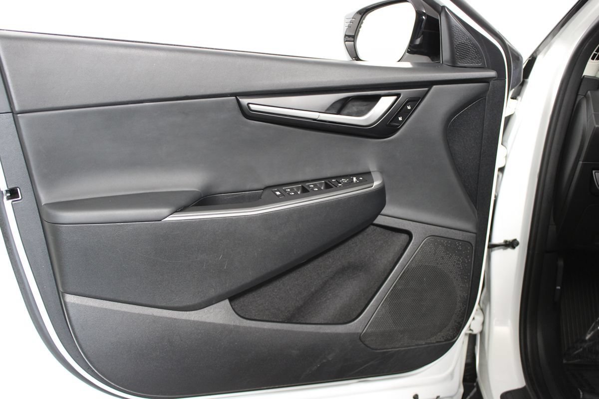 Used 2024 Kia EV6 Light RWD image 6