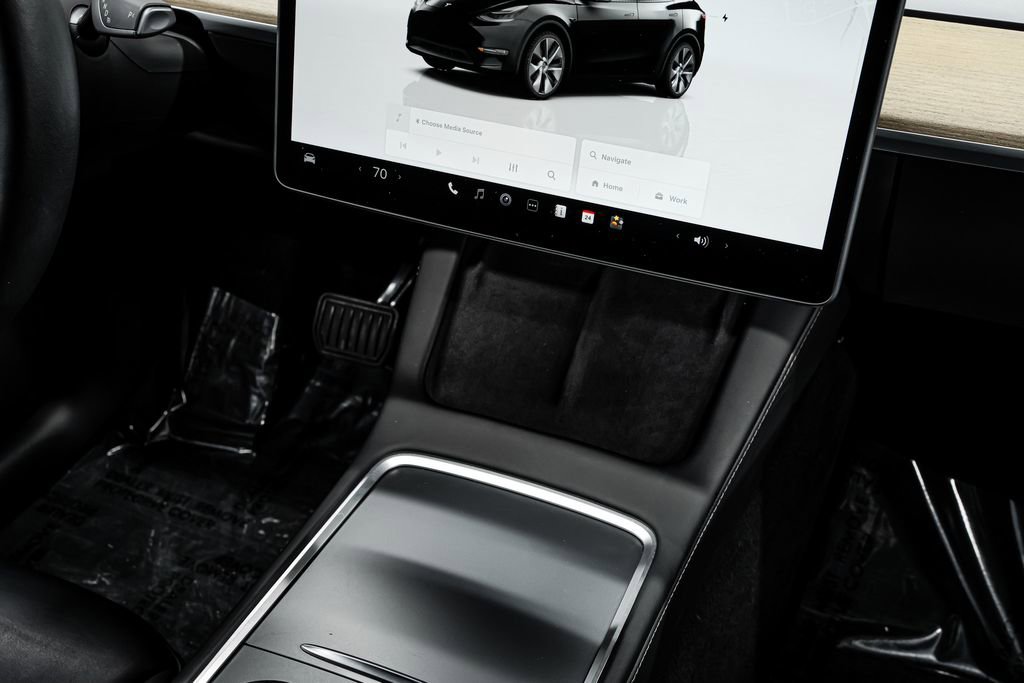 Used 2023 Tesla Model Y Long Range image 26