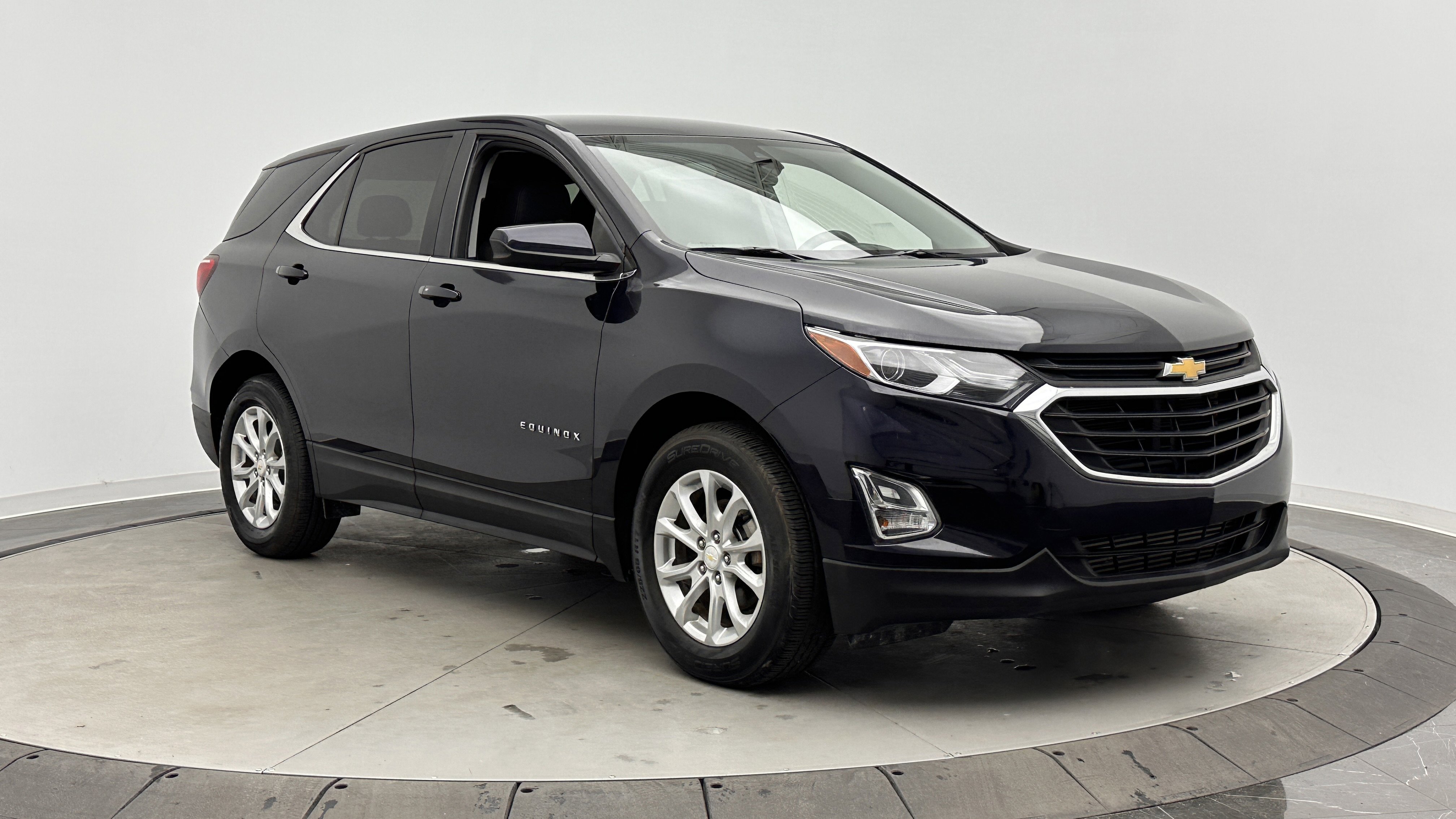 Used 2021 Chevrolet Equinox LT image 3