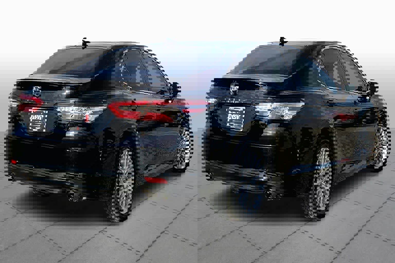 Used 2019 Toyota Camry XLE image 13