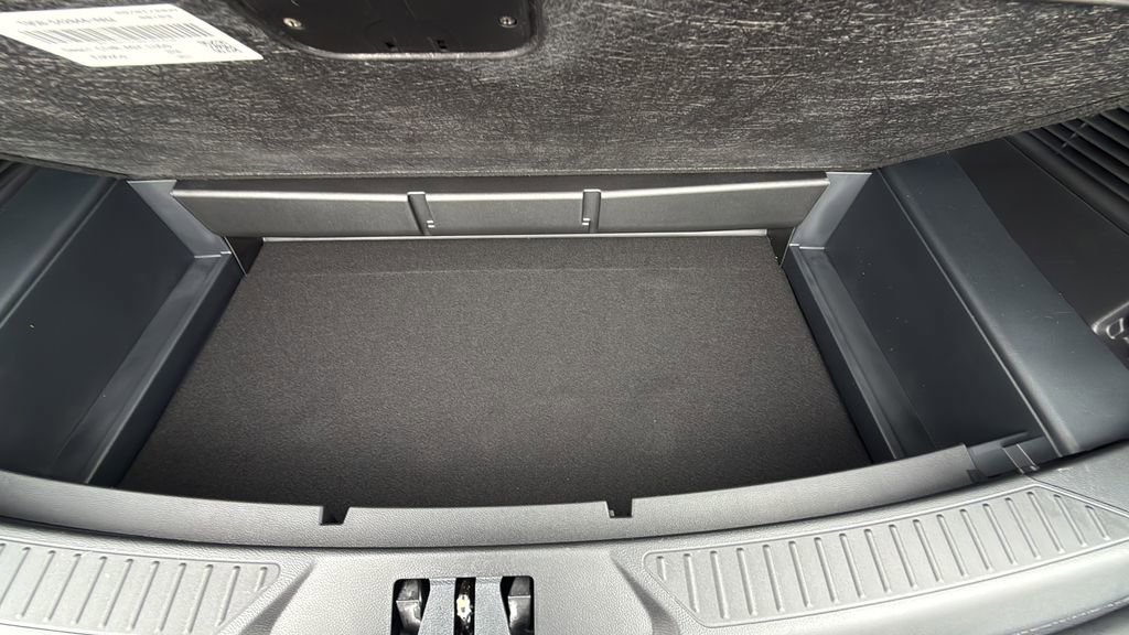 New 2026 Ford Explorer ST-Line w/ ST-Line Street Pack image 44