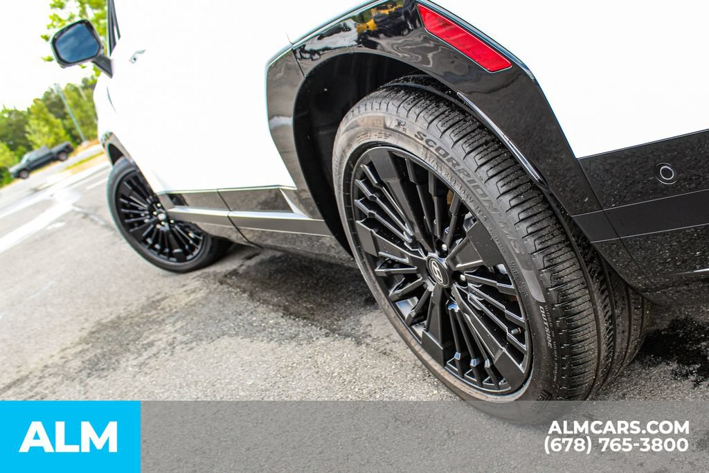 Used 2025 Hyundai Santa Fe Calligraphy AWD/4WD image 14