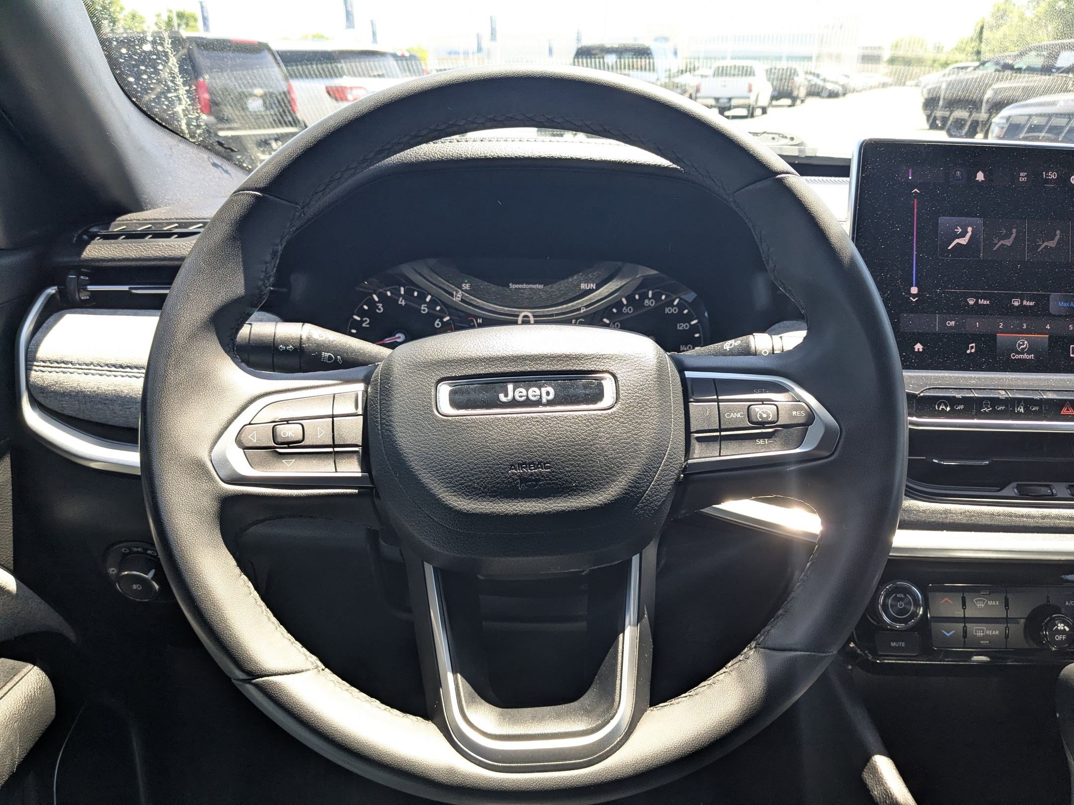 Used 2024 Jeep Compass Latitude AWD/4WD image 18