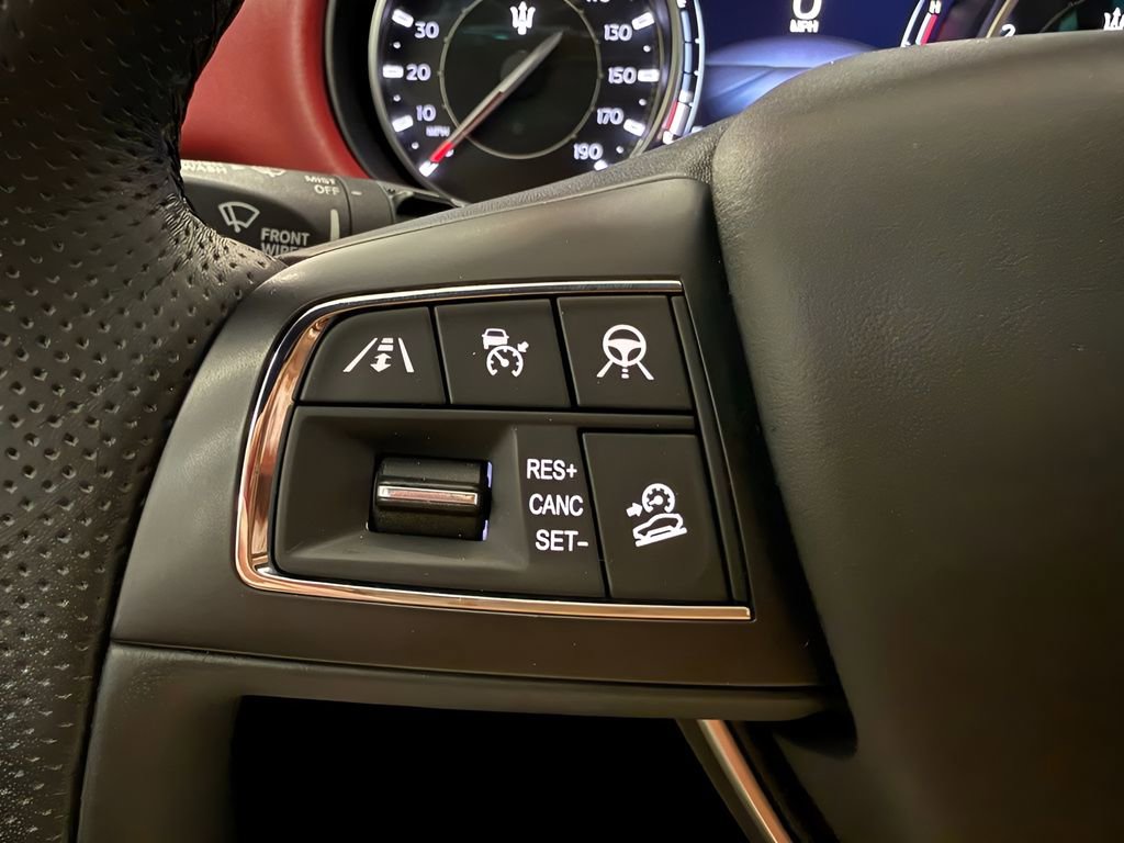 Used 2022 Maserati Levante GT image 18