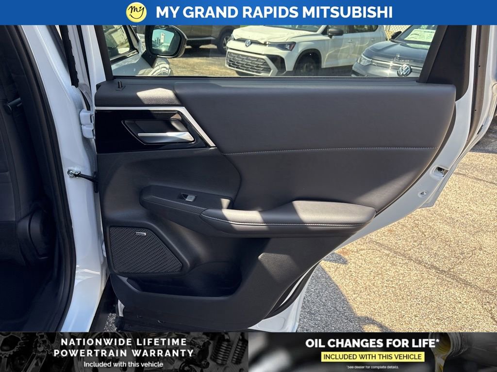 New 2026 Mitsubishi Outlander Trail Edition image 15